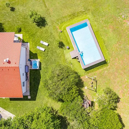 Ferienhaus House Mirna With Heated Swimming Pool And Jacuzzi Pula