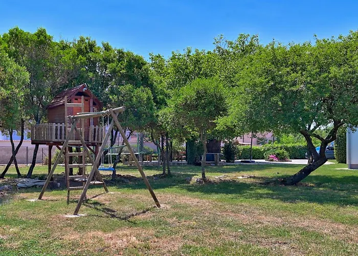 House Mirna With Heated Swimming Pool And Jacuzzi * 普拉