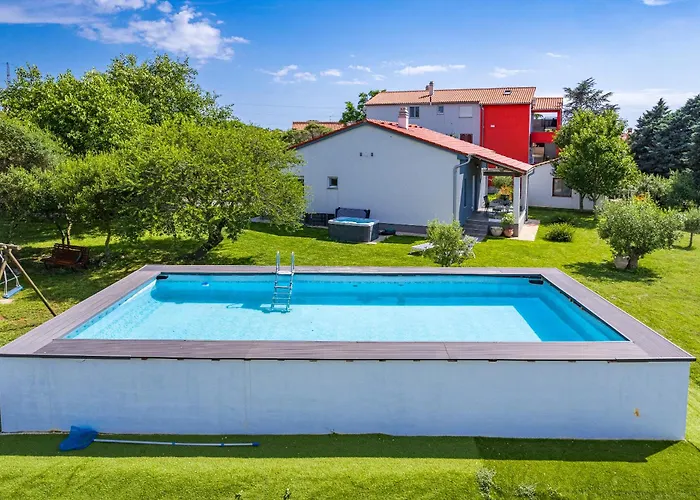 House Mirna With Heated Swimming Pool And Jacuzzi * 普拉