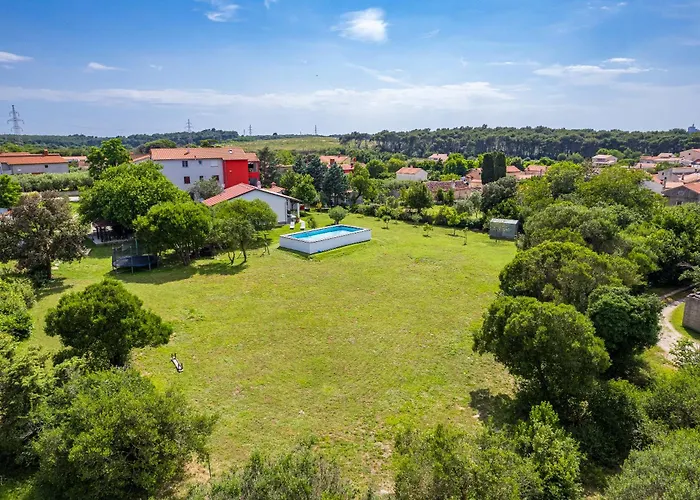 度假居 House Mirna With Heated Swimming Pool And Jacuzzi