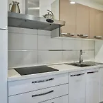 House Mirna With Heated Swimming Pool And Jacuzzi בית נופש